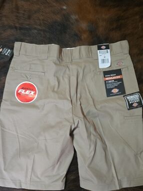 Dickies Work Shorts in Khaki/Tan